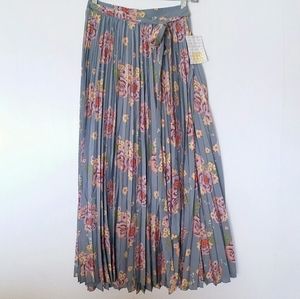 LuLaRoe Deanne Blue Floral Pleated Wrap Skirt XXS